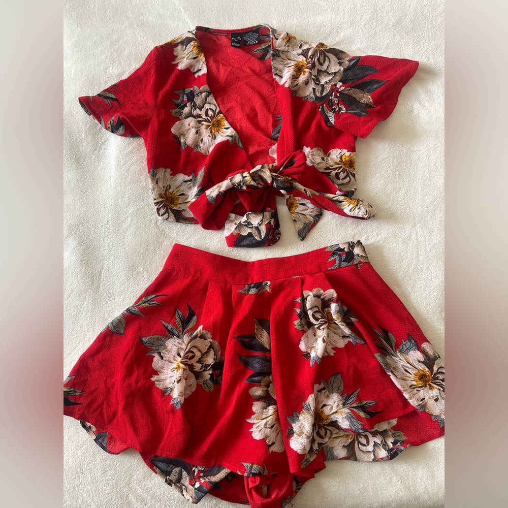 Windsor Red Floral Two-Piece Set